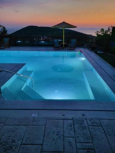 "Stergiou Luxury Apartment 2Nd Floor" Με Κοινη Πισινα Saronida Luaran gambar