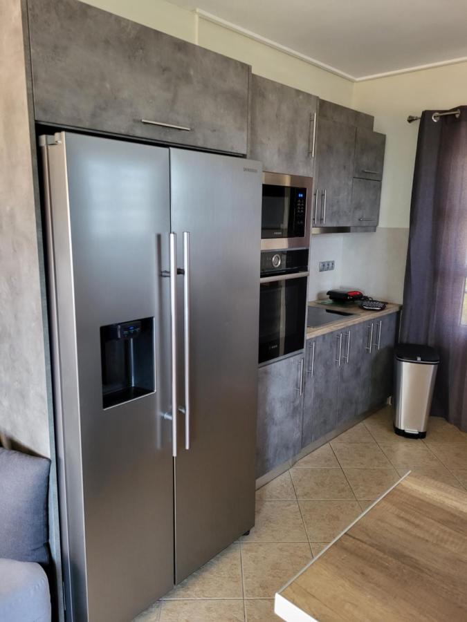 "Stergiou Luxury Apartment 2Nd Floor" Με Κοινη Πισινα Saronida Luaran gambar